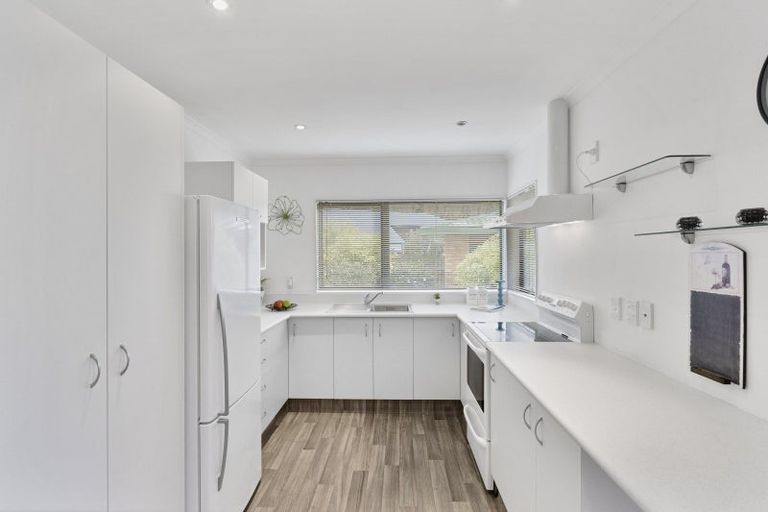 Photo of property in Redwood Village, 54/42 Main Road, Tawa, Wellington, 5028