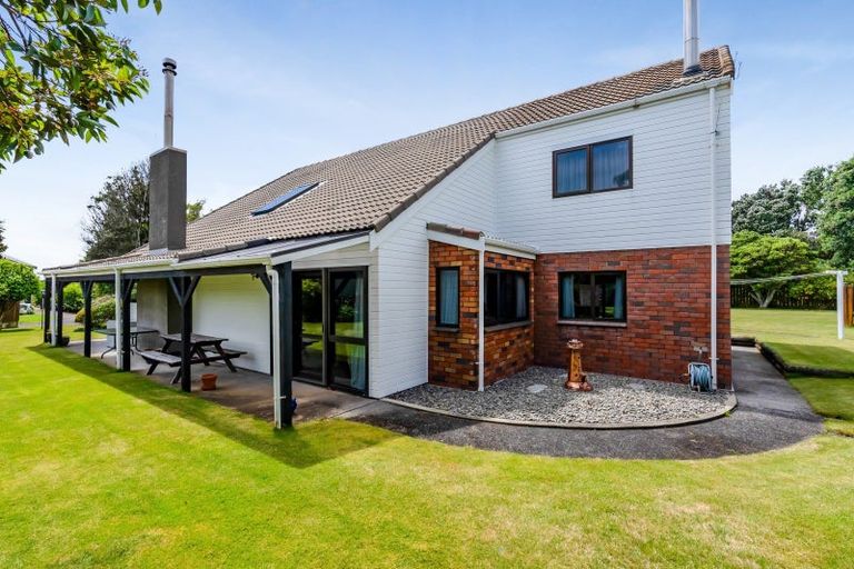 Photo of property in 24 Prudence Place, Oakura, 4314