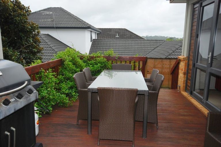 Photo of property in 22 Greenbough Lane, Greenhithe, Auckland, 0632