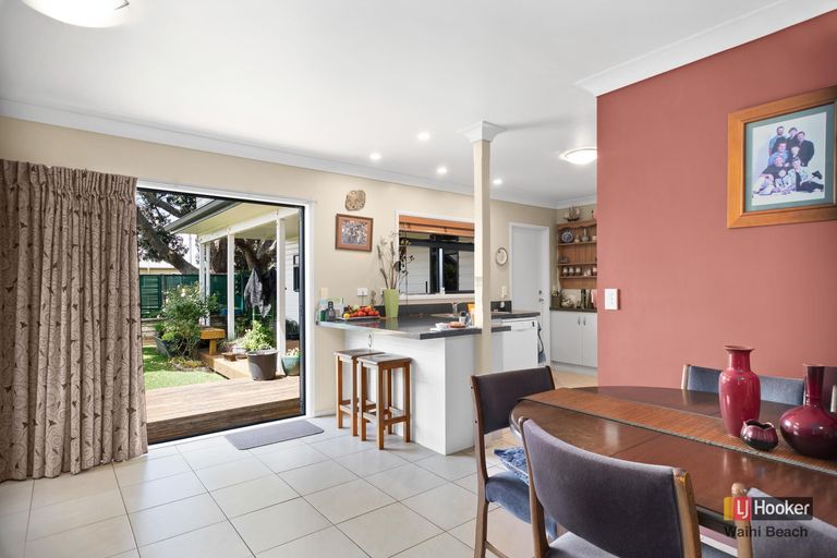 Photo of property in 10 Marine Avenue, Waihi Beach, 3611