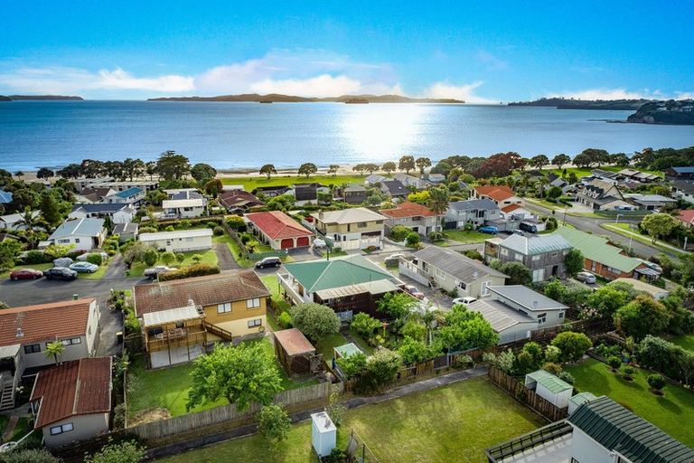 Photo of property in 7 Carmen Terrace, Snells Beach, 0920