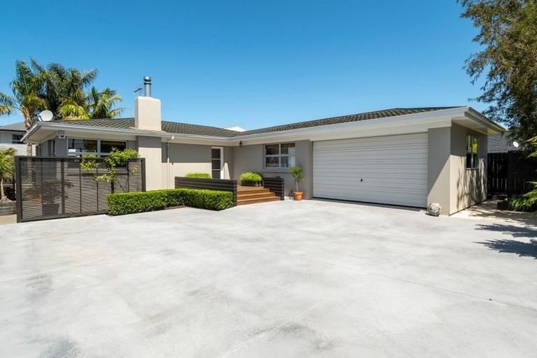 Photo of property in 60 Edgecumbe Road, Tauranga, 3110