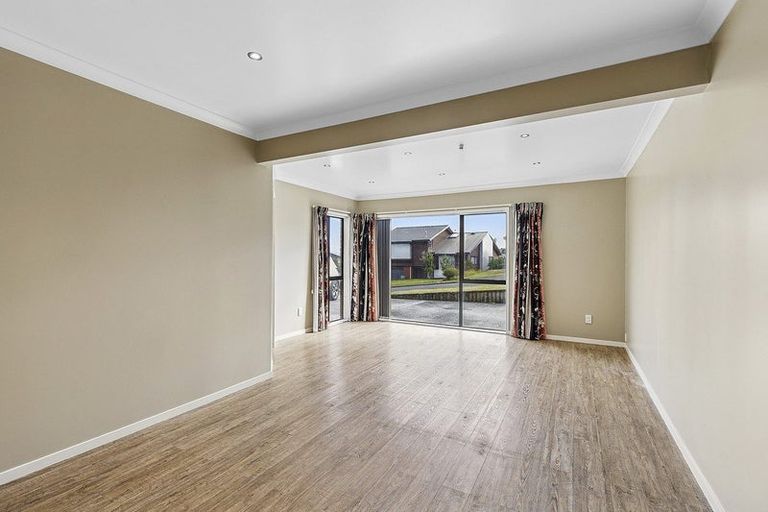 Photo of property in 20 Halladale Road, Papakowhai, Porirua, 5024