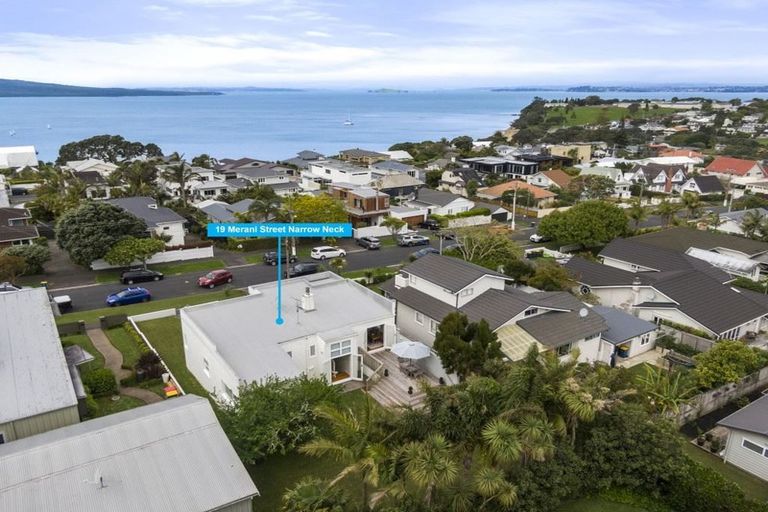 Photo of property in 19 Merani Street, Narrow Neck, Auckland, 0622