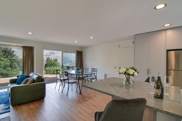 Photo of property in 1 Arawata Terrace, Fernhill, Queenstown, 9300