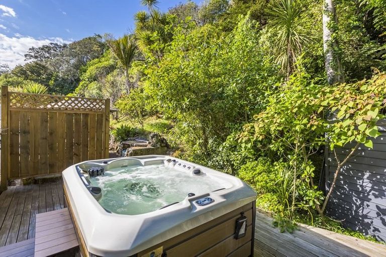 Photo of property in 79 De Luen Avenue, Tindalls Beach, Whangaparaoa, 0930