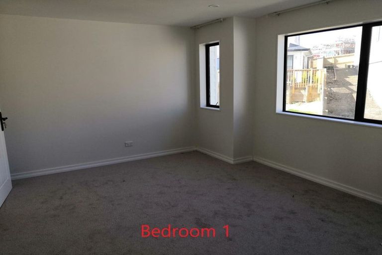 Photo of property in 27 Lawson Creek Street, Massey, Auckland, 0614