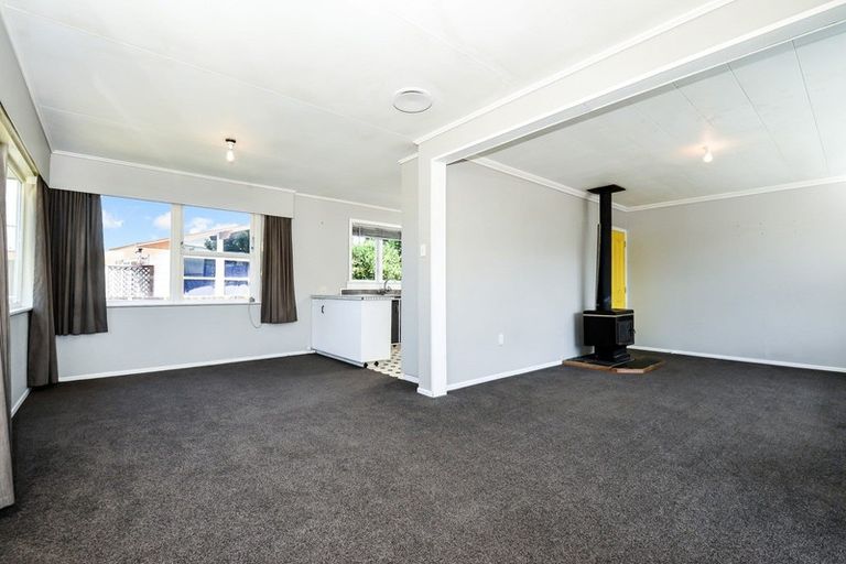 Photo of property in 17 Lilac Street, Melville, Hamilton, 3206