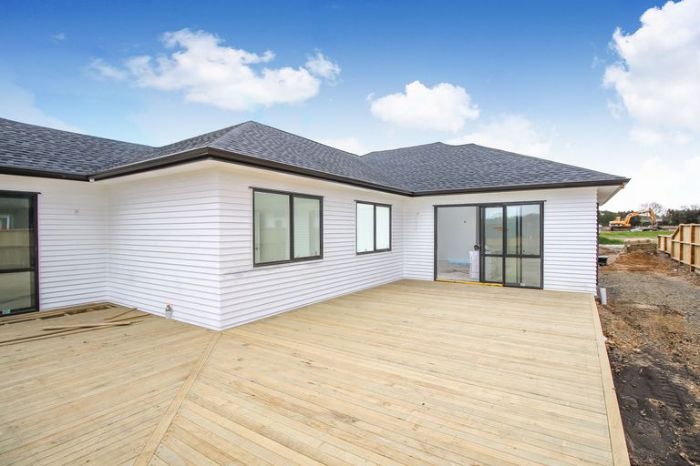 Photo of property in 25 Jelas Drive, Riverhead, 0820