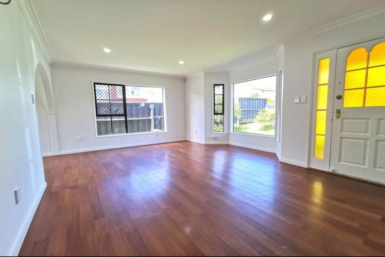 Photo of property in 1/7 Hororata Road, Hauraki, Auckland, 0622