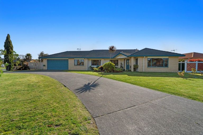 Photo of property in 38 Corinth Grove, Papamoa Beach, Papamoa, 3118