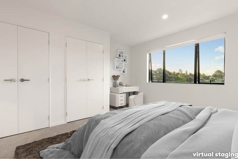 Photo of property in 11/9 Schnapper Rock Road, Greenhithe, Auckland, 0632