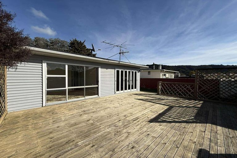 Photo of property in 120 Wainuiomata Road, Wainuiomata, Lower Hutt, 5014