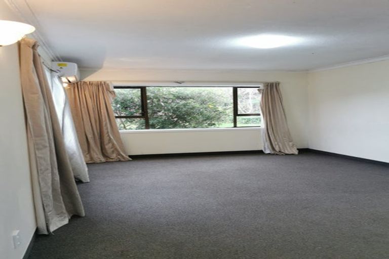 Photo of property in 42 Kamahi Street, Stokes Valley, Lower Hutt, 5019