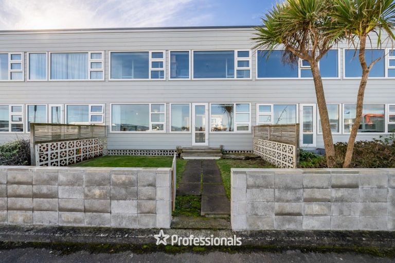 Photo of property in 1 Aurora Street, Petone, Lower Hutt, 5012