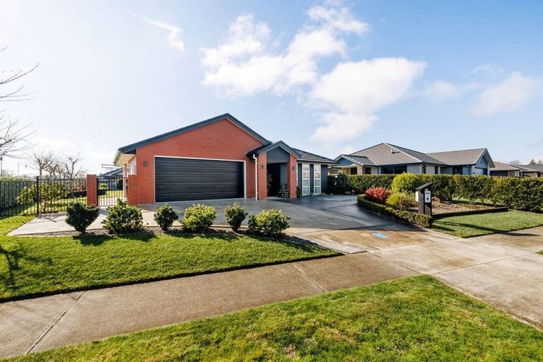 Photo of property in 12 Jarrett Terrace, Leamington, Cambridge, 3432