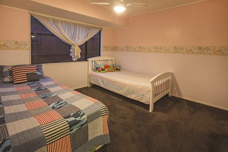 Photo of property in 1/38 Ambleside Drive, Northpark, Auckland, 2013