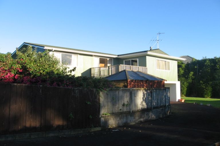 Photo of property in 20 Sunnyhill Crescent, Sunnyhills, Auckland, 2010