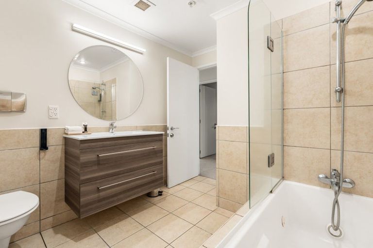 Photo of property in 111/136 Marine Parade, Mount Maunganui, 3116