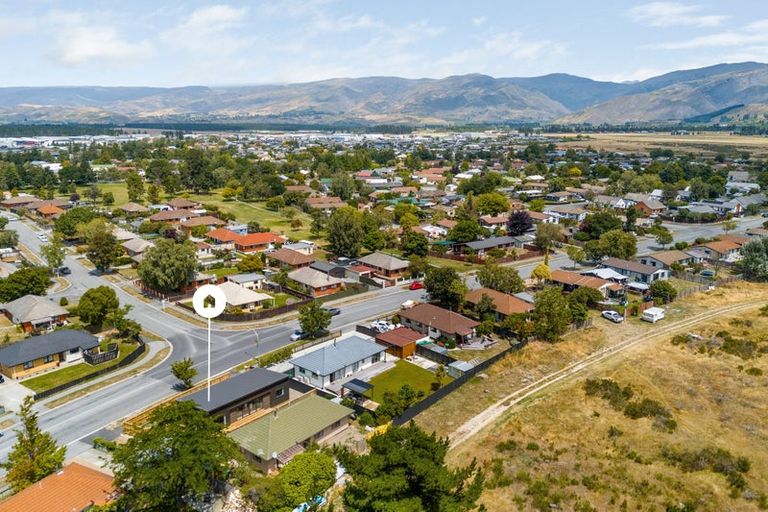 Photo of property in 142 Waenga Drive, Cromwell, 9310
