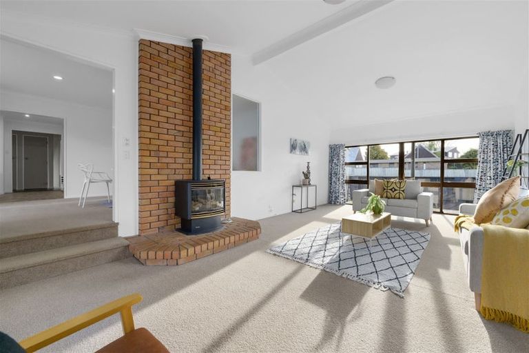 Photo of property in 120 Totara Drive, Pukete, Hamilton, 3200