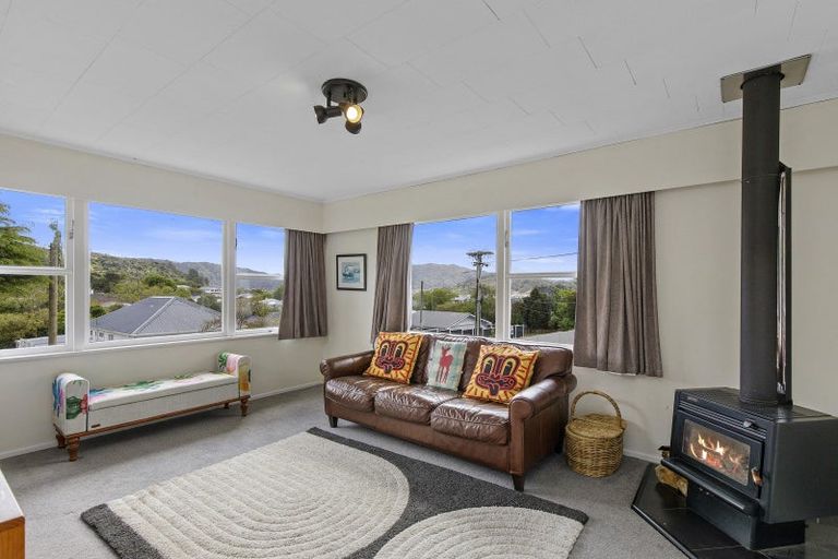 Photo of property in 21 Holland Street, Wainuiomata, Lower Hutt, 5014