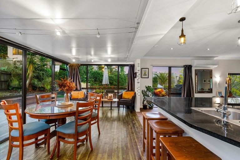 Photo of property in 119 West Harbour Drive, West Harbour, Auckland, 0618