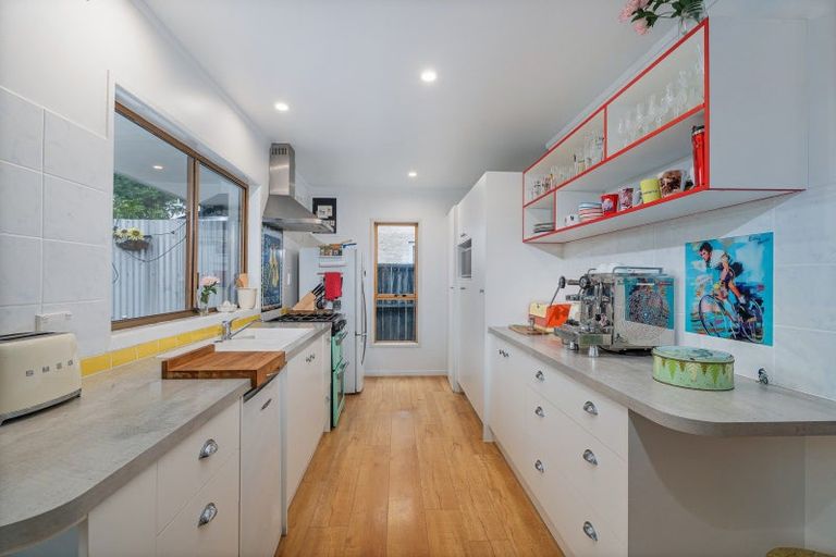 Photo of property in 75 Robinson Road, Whitianga, 3510