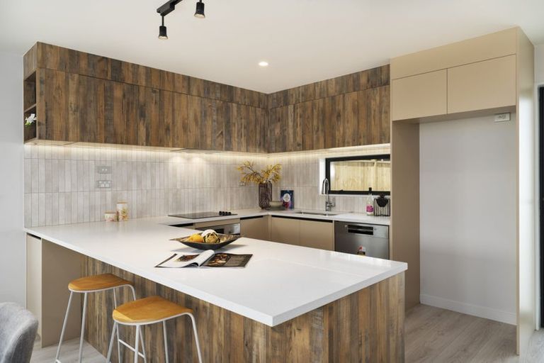 Photo of property in 31 Tiroroa Avenue, Te Atatu South, Auckland, 0610