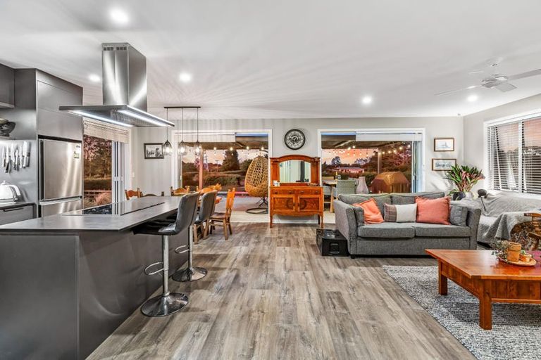 Photo of property in 34 Brookvale Lane, Taupaki, 0782