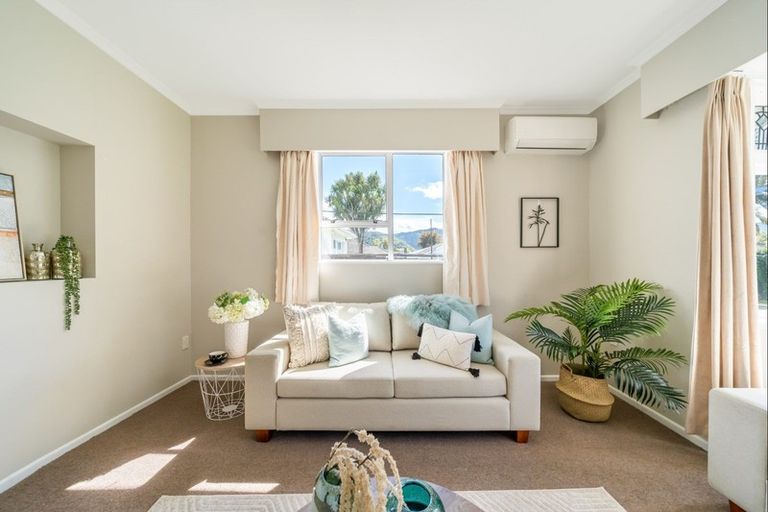 Photo of property in 6 Bristol Street, Trentham, Upper Hutt, 5018