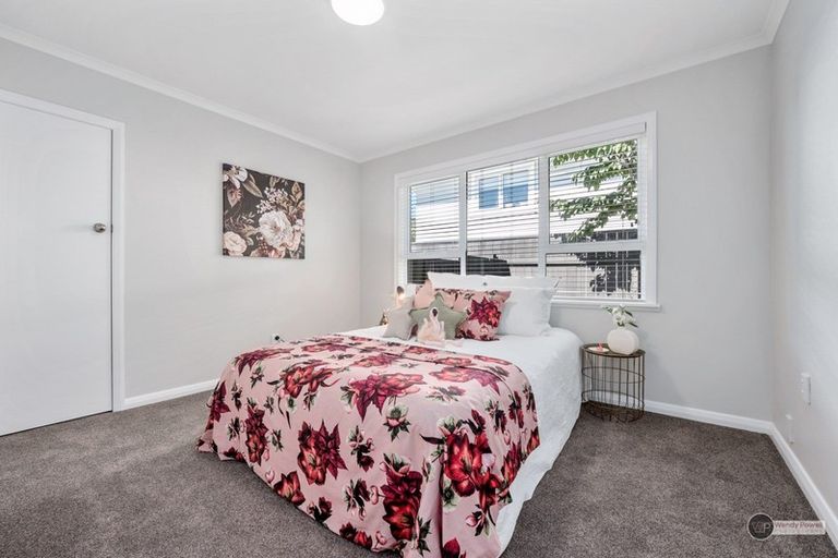 Photo of property in 1 Pembroke Street, Tawa, Wellington, 5028