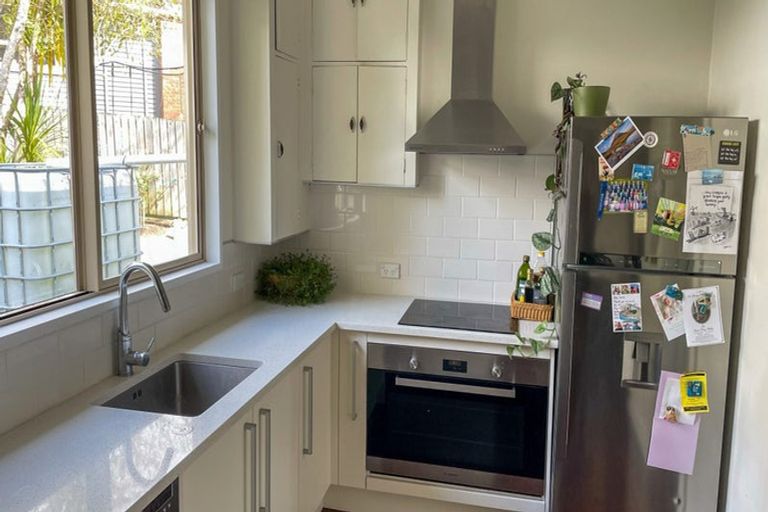 Photo of property in 87d Kaurilands Road, Titirangi, Auckland, 0604