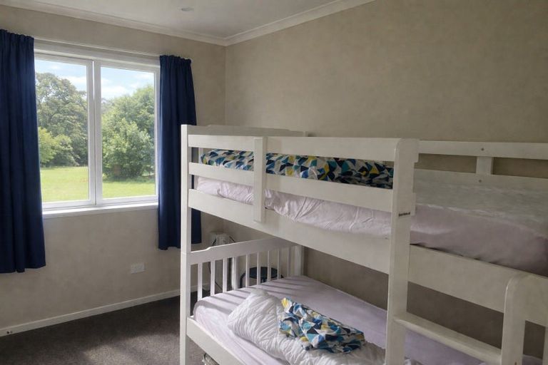 Photo of property in 19a Mackenzie Street, Te Atatu South, Auckland, 0610