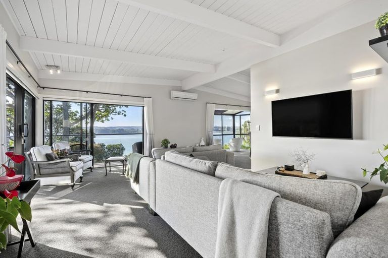 Photo of property in 109c Pah Road, Cockle Bay, Auckland, 2014