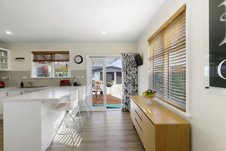 Photo of property in 49 Chapman Crescent, Naenae, Lower Hutt, 5011