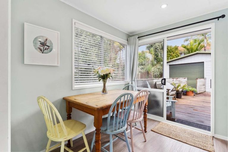 Photo of property in 14 Gerontius Glade, Torbay, Auckland, 0630