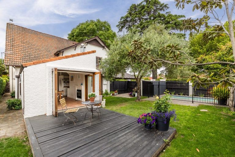 Photo of property in 1/509 Fitzroy Avenue, Hastings, 4122