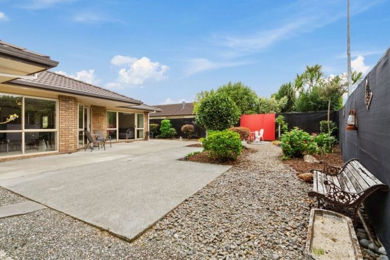 Photo of property in 4 Beverage Place, Rosehill, Papakura, 2113