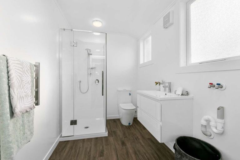 Photo of property in 6 Wainhouse Street, Stokes Valley, Lower Hutt, 5019