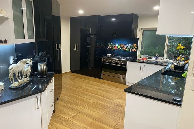 Photo of property in 53 Edendale Road, Somerville, Auckland, 2014