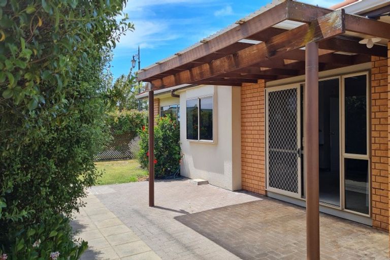 Photo of property in 127 Ascot Avenue, Taradale, Napier, 4112