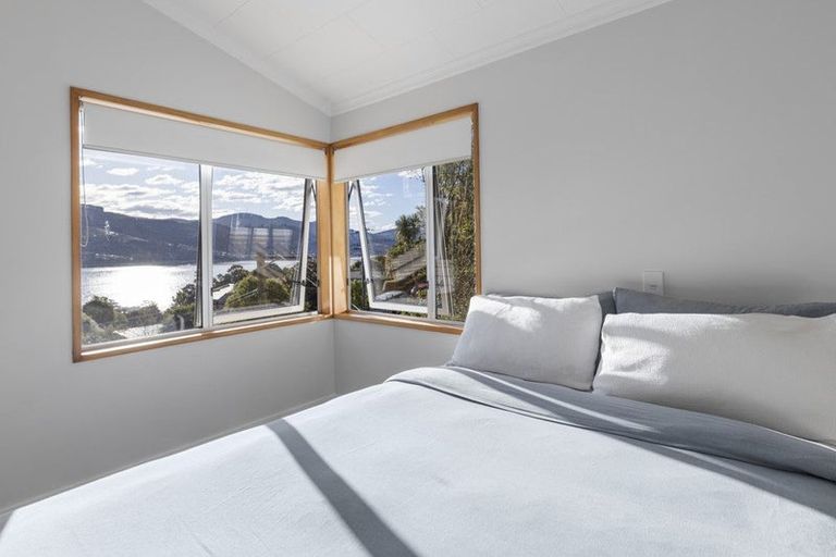 Photo of property in 18 Marion Street, Macandrew Bay, Dunedin, 9014