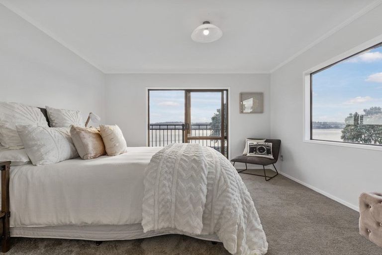 Photo of property in 1/42 Kiwi Esplanade, Mangere Bridge, Auckland, 2022