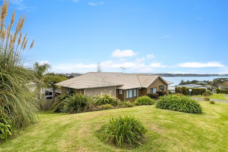 Photo of property in 2 Fidelis Avenue, Snells Beach, 0920