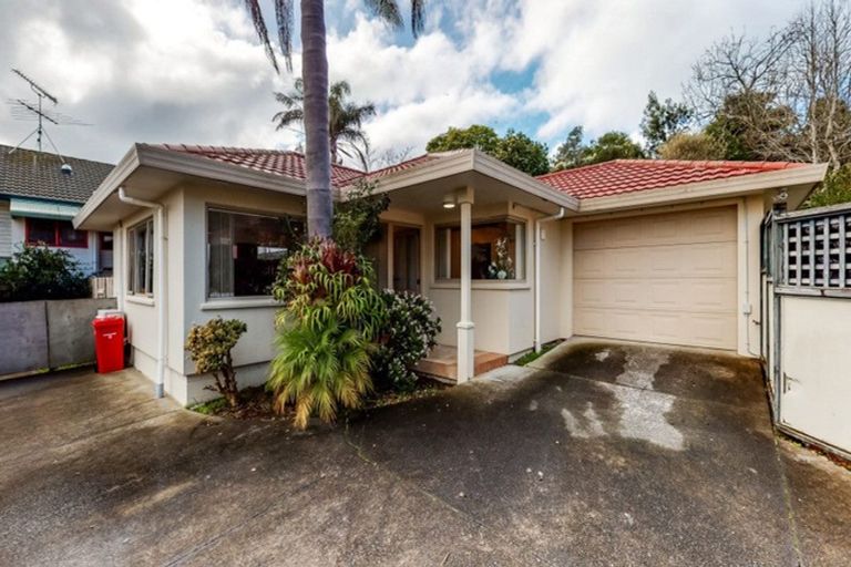 Photo of property in 3/692 Whangaparaoa Road, Stanmore Bay, Whangaparaoa, 0932