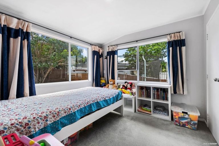 Photo of property in 12 Sunburst Lane, Torbay, Auckland, 0630