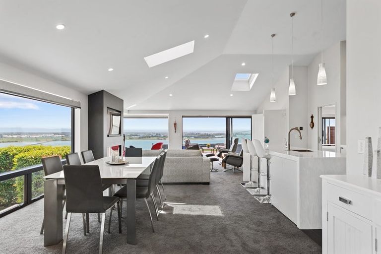 Photo of property in 63 Te Awakura Terrace, Mount Pleasant, Christchurch, 8081