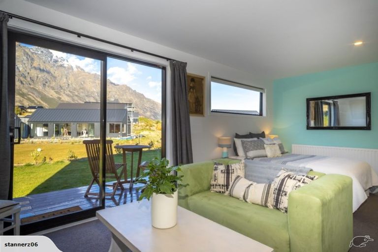 Photo of property in 39 Jacks Point Rise, Jacks Point, Queenstown, 9371