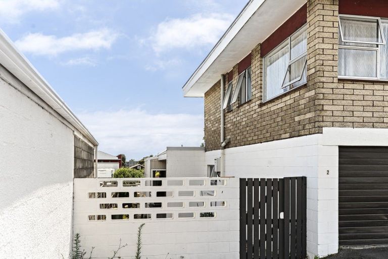 Photo of property in 2/194 Powderham Street, New Plymouth, 4310